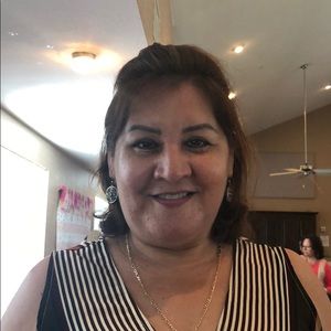 Meet your Posher, Yolanda